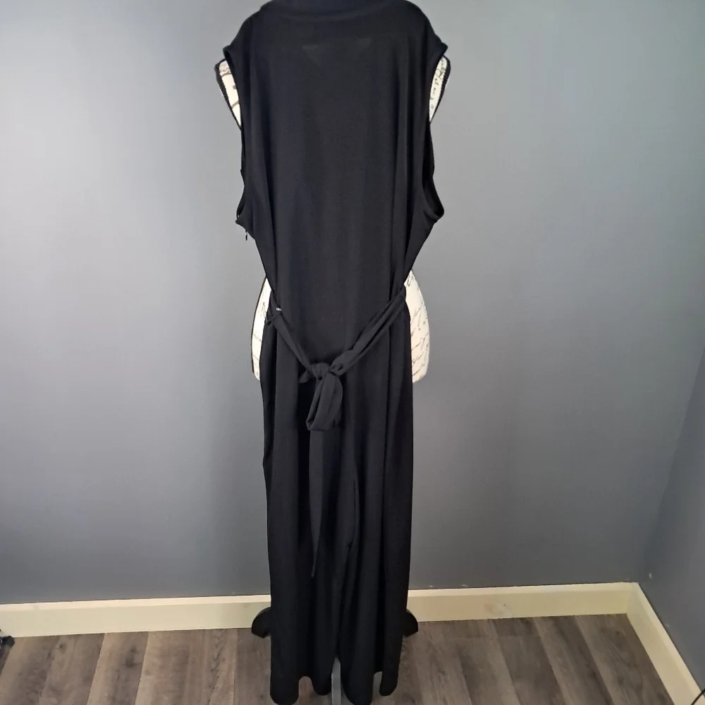 Michael Kors Sleeveless Black Romper-Jumpsuit Belted Size Medium Gold Hardware